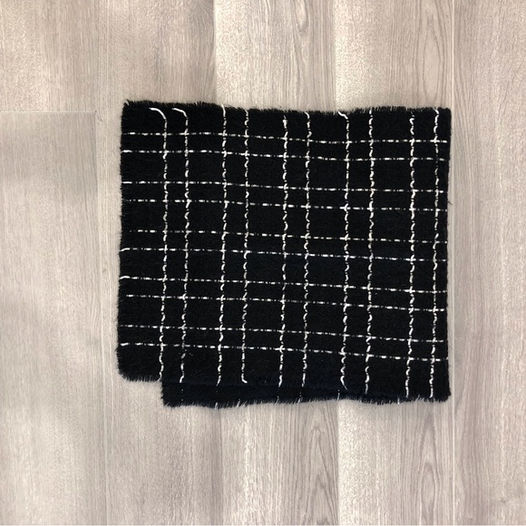 Tweed Look Scarf - Picture 4 of 7